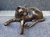 IDYL Bronze-Skulptur Liegende Katze